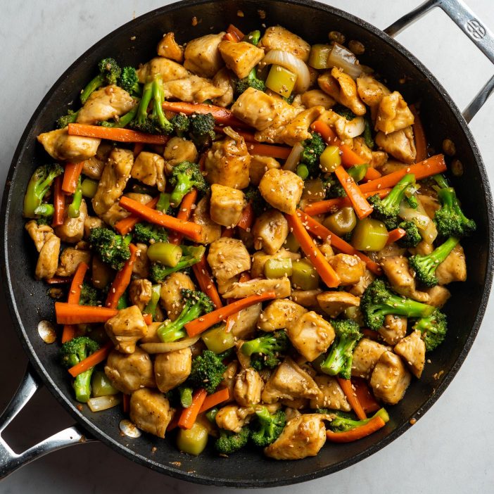 One Pan Chicken & Broccoli Stir Fry - Paleoish